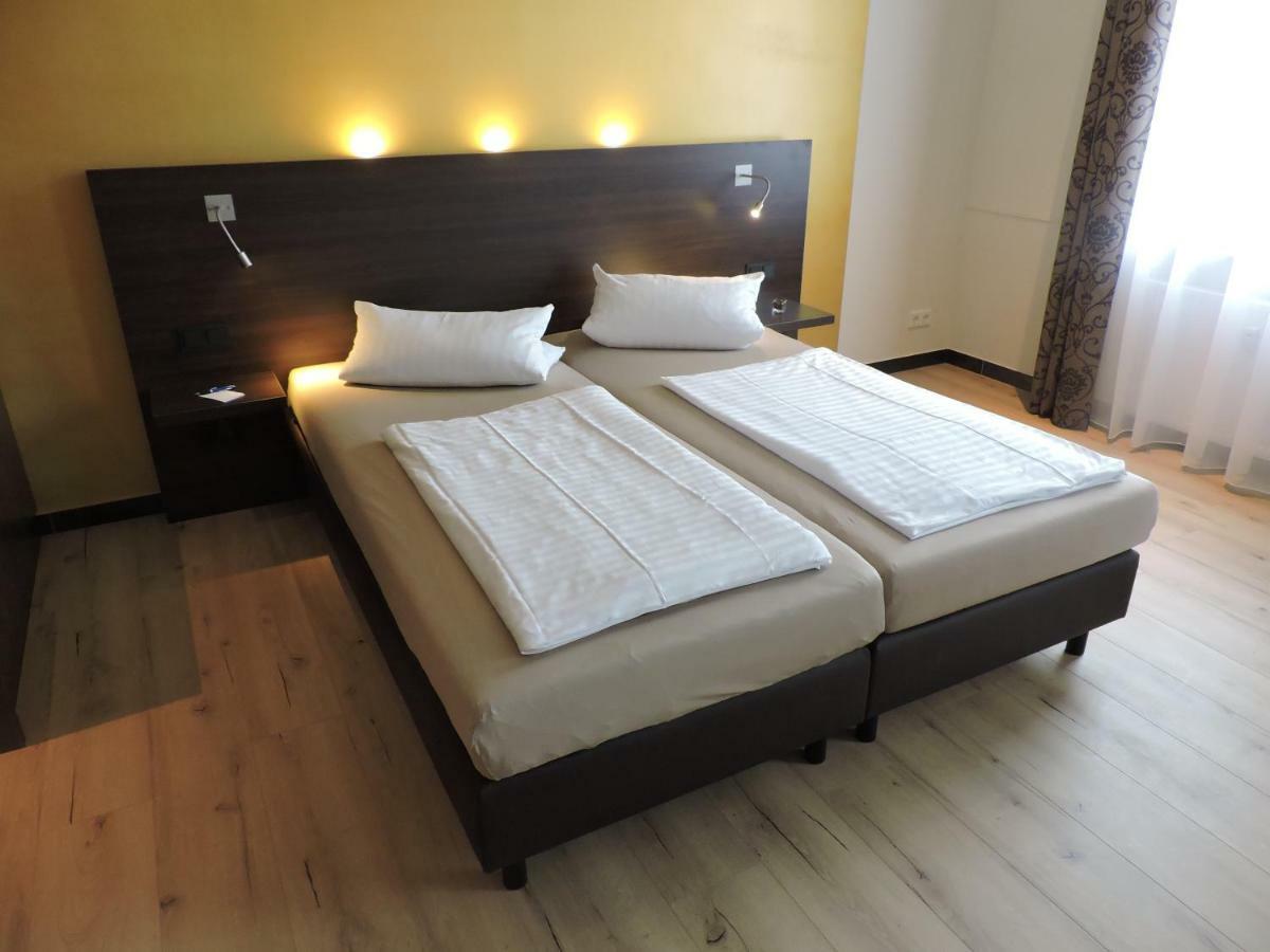 Apart-Hotel Wiesbaden Bagian luar foto