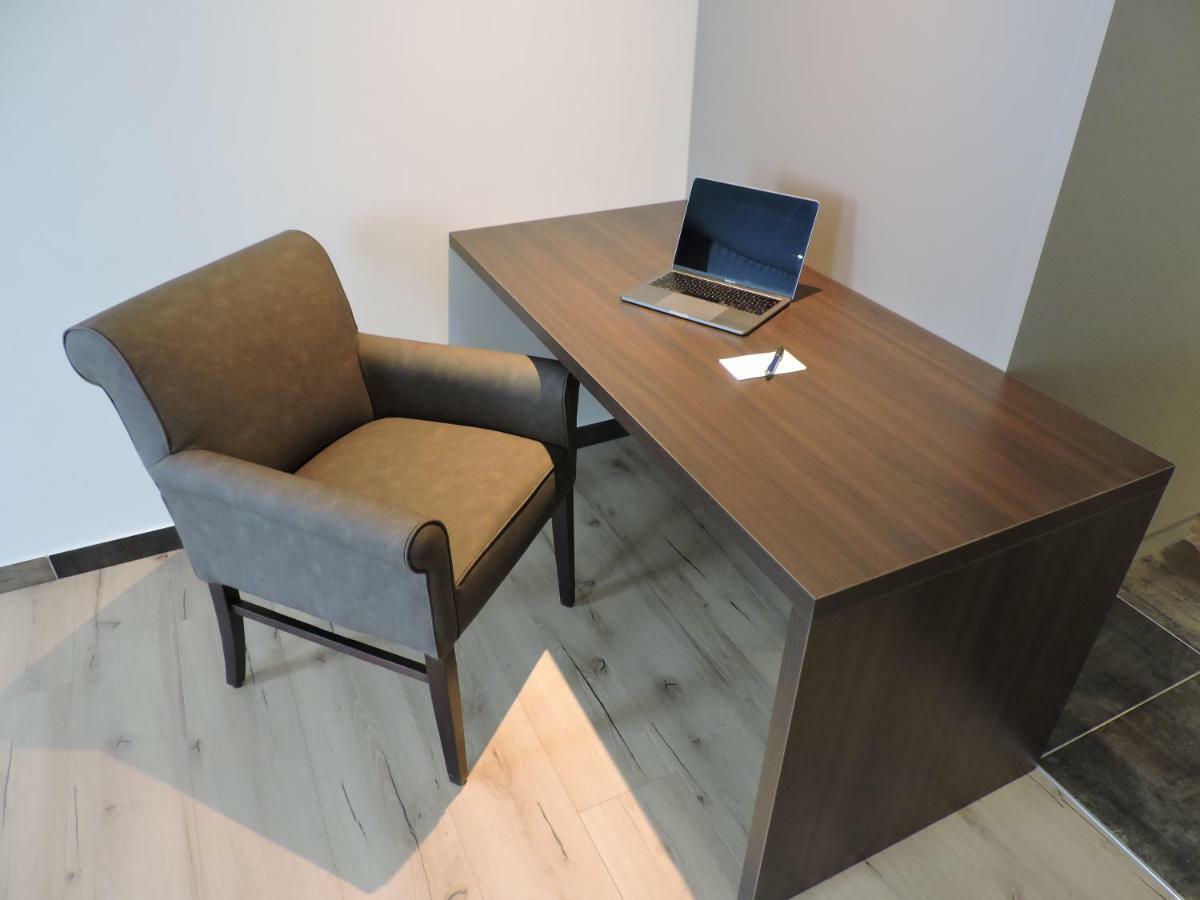 Apart-Hotel Wiesbaden Bagian luar foto